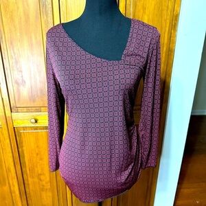 Egen Women's Black burgandy 3/4 Sleeve Geometric Print Blouse Top NWOT Sz M